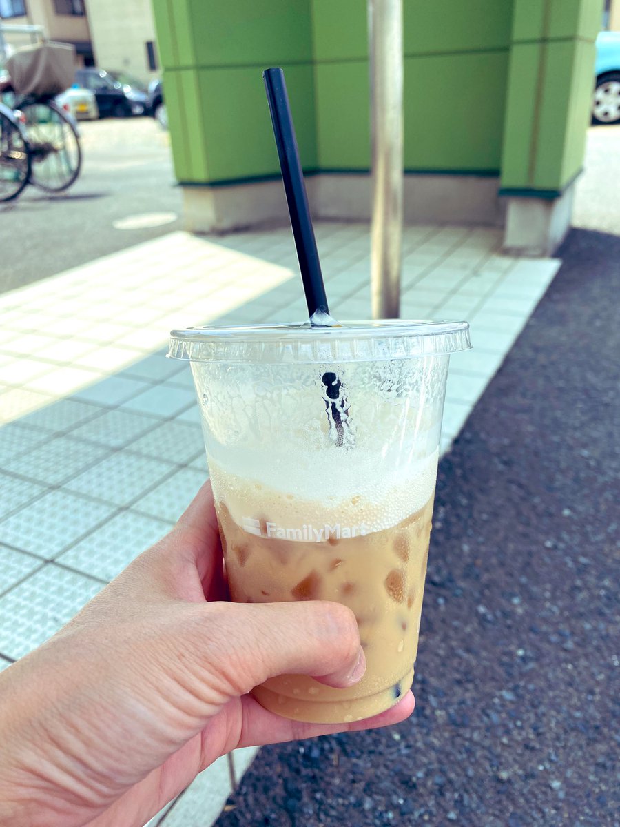 princeimus's tweet photo. 父の通院に付き添いひとりまったり時間なーう。父には日々たらふくお世話になってるもので。子どものためでなく父の為に使う休みというのも良いものであるまる(午後はちゃっかり自分の予定) https://t.co/7pjhiWtQ5J