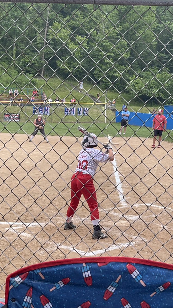 Herdfanbml's tweet photo. District Champs! So proud of my Lili and her team! On to STATES! ❤️🥎 https://t.co/yRJgTmfzUz