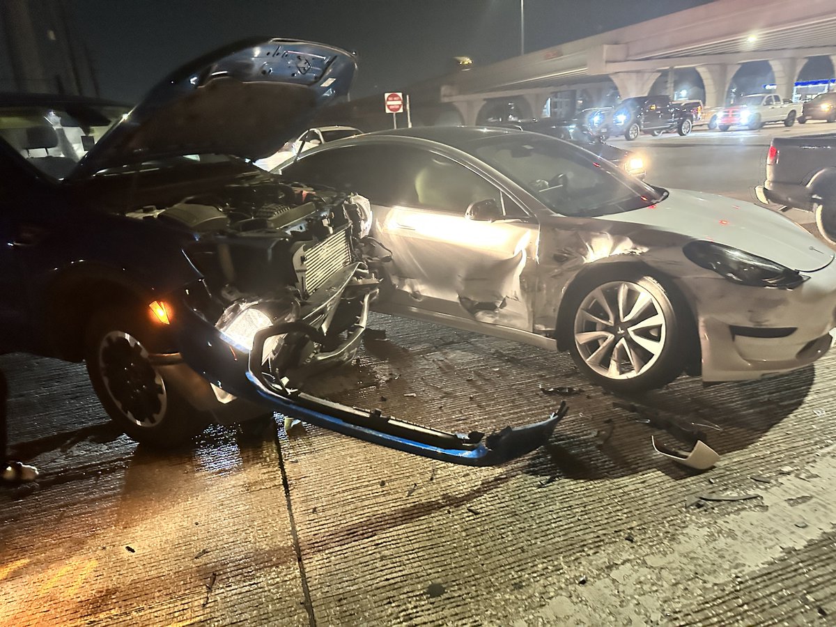 BrianX2023's tweet image. This is what happens when #humanpilot runs a red light then crashes and totaled my ‘19 M3LR 🪦 I never saw it coming and I was driving manually. Maybe if I had FSD activated it might have been a different outcome.