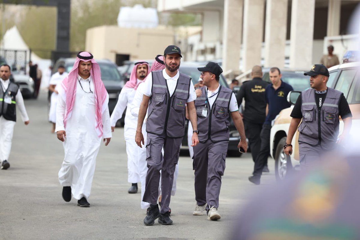 JihadAlobaid's tweet image. 📌 يُنصفك البعيد، يشيد بك الغريب، ويقلل من جهدك القريب!

#حج_1444 هو رقم 100 في الدولة السعودية الثالثة، وتخيّل في كل سنة يأتي مَن يقلل ويهمز ويلمز !

#وأذن_بالناس #بسلام_آمنين
————————————

تابع الإعجاز السعودي وحجم الإنبهار العالمي بـ100 عام من النجاح المتوالي والتنظيم المتقن:-