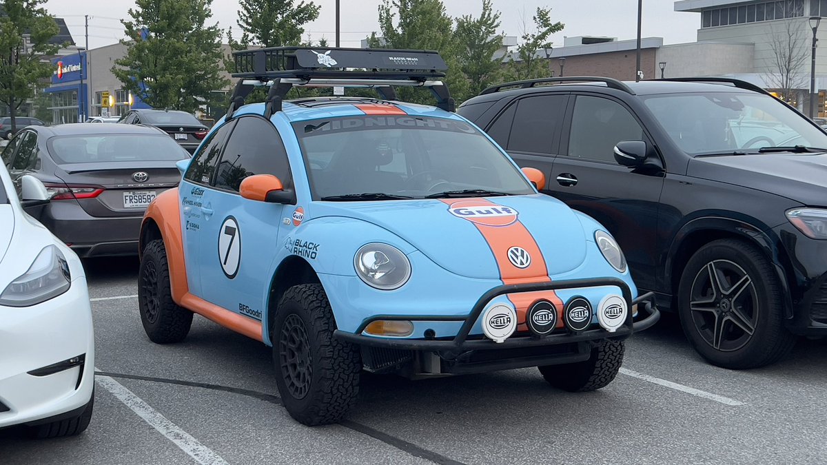 emicimaz's tweet image. Probably the most fun car this person ever had! Jealous! #vwbug #fuscão