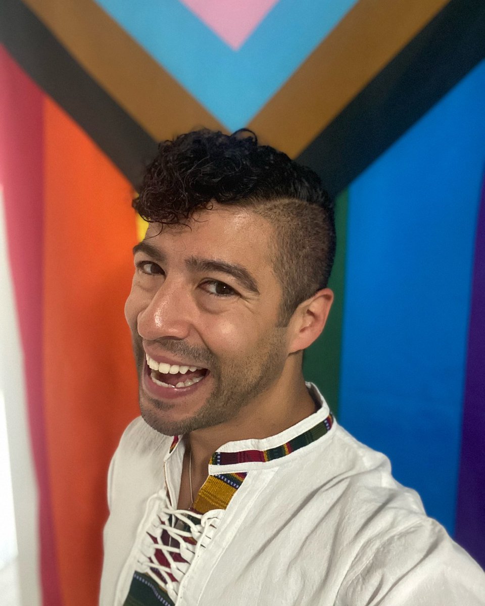 Achievement unlocked! Promoted to Associate Professor at @OHSUSOM @OHSUAnesthesia Makes me the 38th current Latinx man in anesthesia w/ this title in the US. Beyond grateful. If this queer Salvadoran immigrant can make this happen, so can you! #SiSePuede #HappyPride 🇸🇻💖🏳️‍🌈