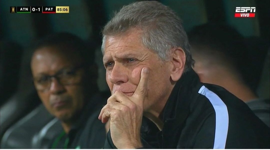 Marcofiva's tweet photo. El proceso con este señor no tiene pies ni cabeza, nunca ha jugado un buen partido, nunca a respetado la historia y esencia de @nacionaloficial como duele ver el equipo así. Siendo la burla de la mitad del país. Creo que ya esta bueno #FueraAutori @Monikhin @EduardoLuisFut https://t.co/1bJtyPeWLG