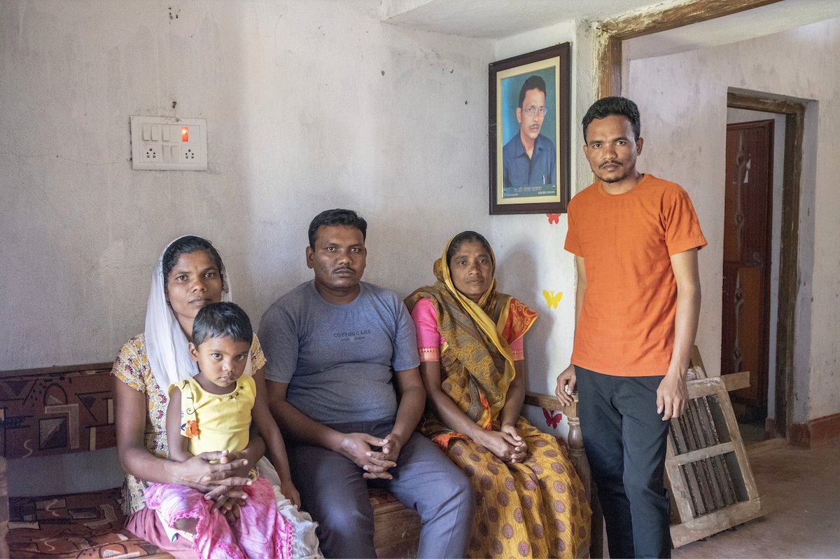 VOM_USA's tweet photo. Shankar Yalam was killed for his faith and outspoken defense of that faith. His two sons are continuing their father’s legacy: Pawan studies law because of his father’s commitment to justice, and Gopal leads the local church his father planted. https://t.co/x5SH12NDJf