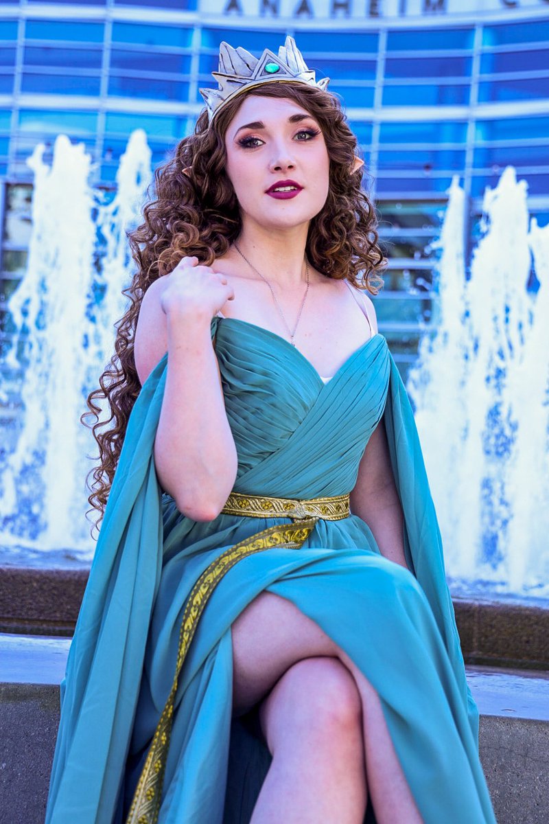 I had the chance to shoot my Arwen cosplay with @JakeMTG at #CommandFestAnaheim and he was both an incredibly kind and awesome photographer! Hopefully we cross paths at another Magic the Gathering event soon!