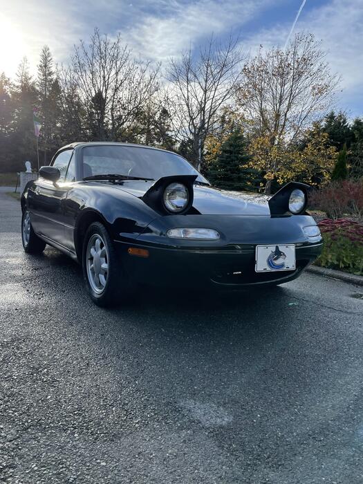 Elizabeth's 1991 Mazda MX-5 "Green Machine" - MX5World Registry #AutoShrine dlvr.it/SrLCZF