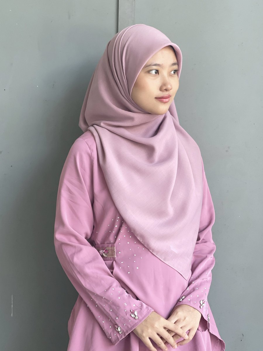 matchzing's tweet photo. Bila pakai aiyana code mauve pink ni rasa cute pulak🥰

Kita ada tiga code untuk warna yang berasaskan pink dari pastel ke bold semua lawaa

#matchzing #bidang47 #bidang50 #bidang55 #bawalplain https://t.co/78aBU0oL2Z
