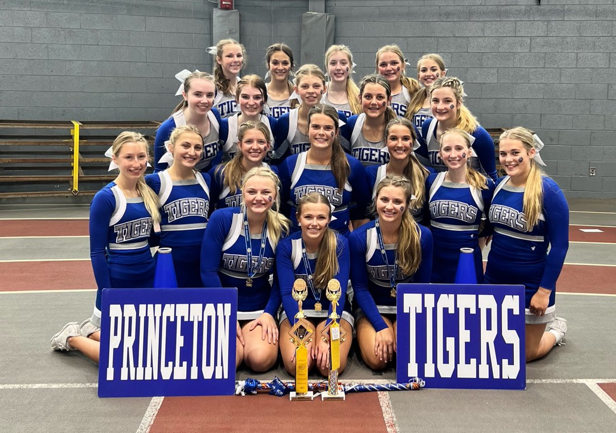 kklingenberg11's tweet photo. I had an absolute blast at #UCAcamp at @IllinoisStateU this past week. My squad even brought home some hardware. #ProudToBeATiger https://t.co/UupAb6YvSa