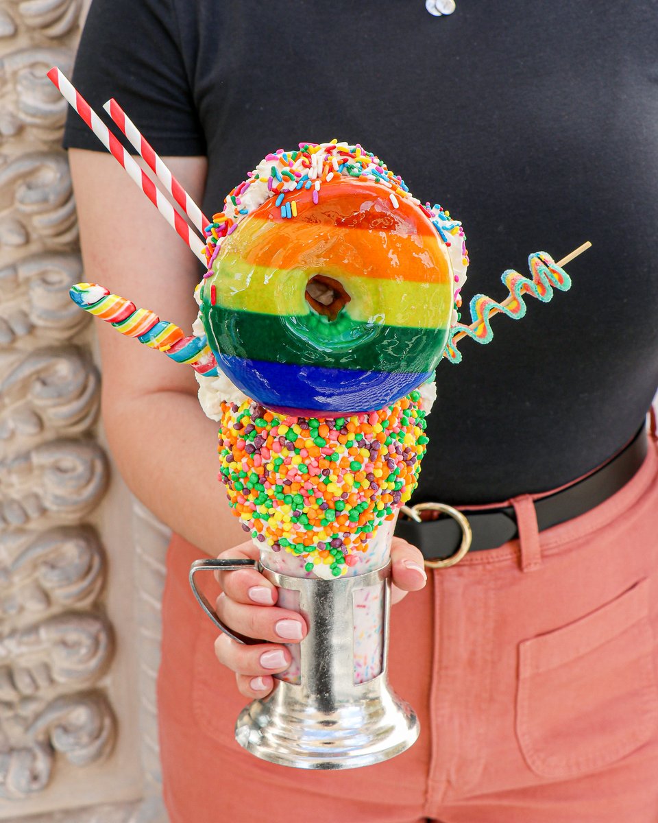 Don't miss THE PRIDE CRAZYSHAKE before its gone on 6/30 🏳️‍🌈 $1 from each shake sold will be donated to @ThePrideThree #pride #crazyshake #dessert #donut #delish #vegas #venetianvegas #blacktaplv