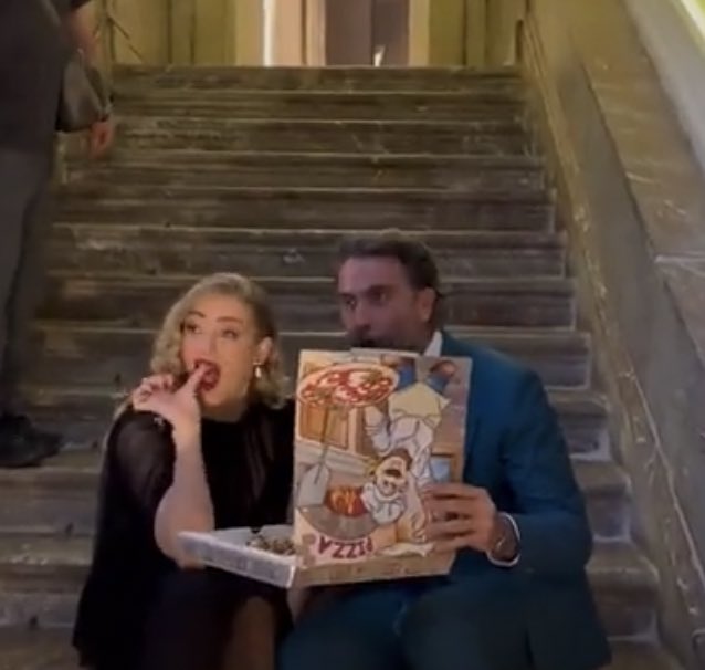 MeghansMole©️ tweet media