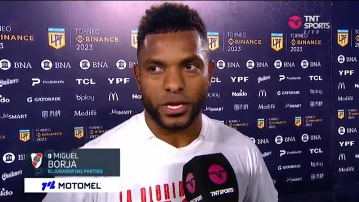 🎙 "Dios perdona, pero yo abajo de un arco no, los bolivianos solo saben de verduleria".

🗣 Miguel Borja despues del partido.