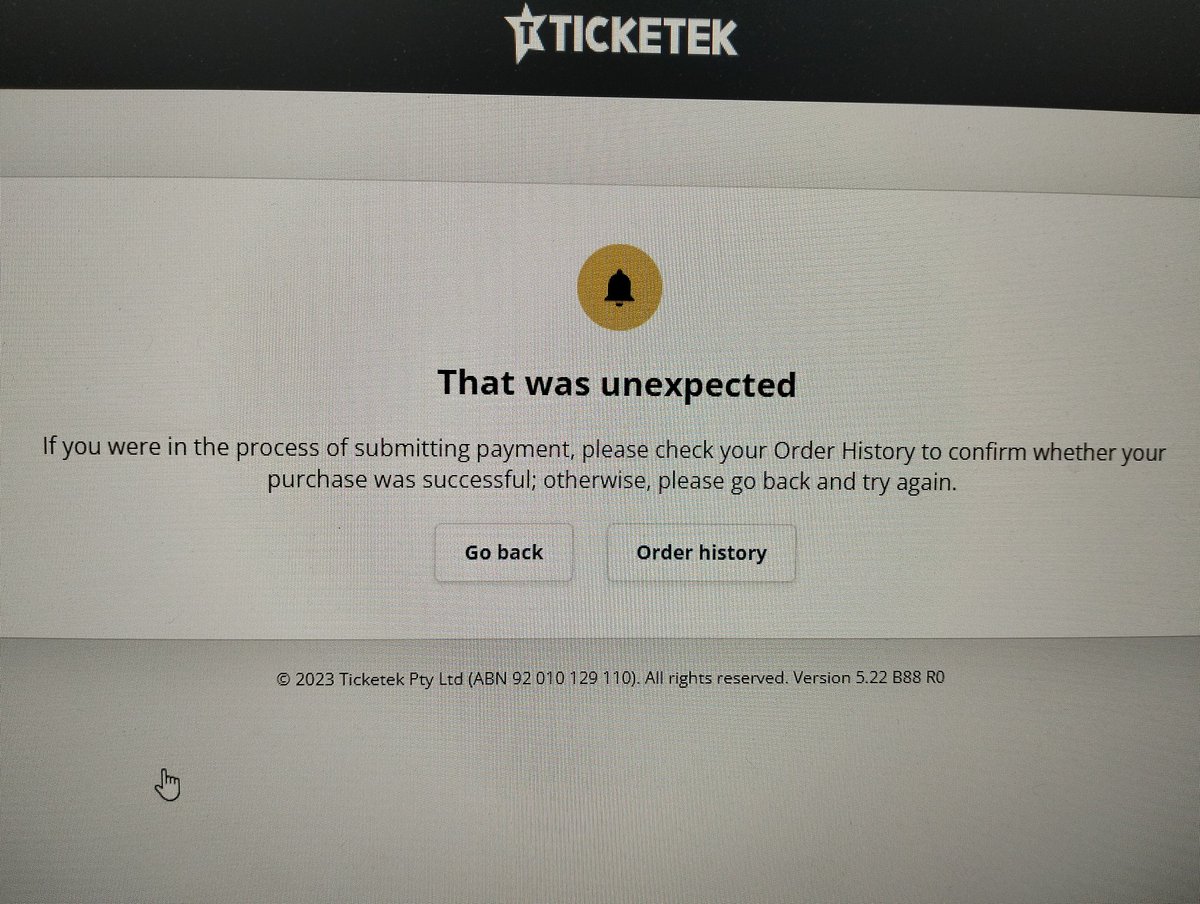 lizi-on-twitter-got-through-to-buy-a-ticket-but-then-got-this-3