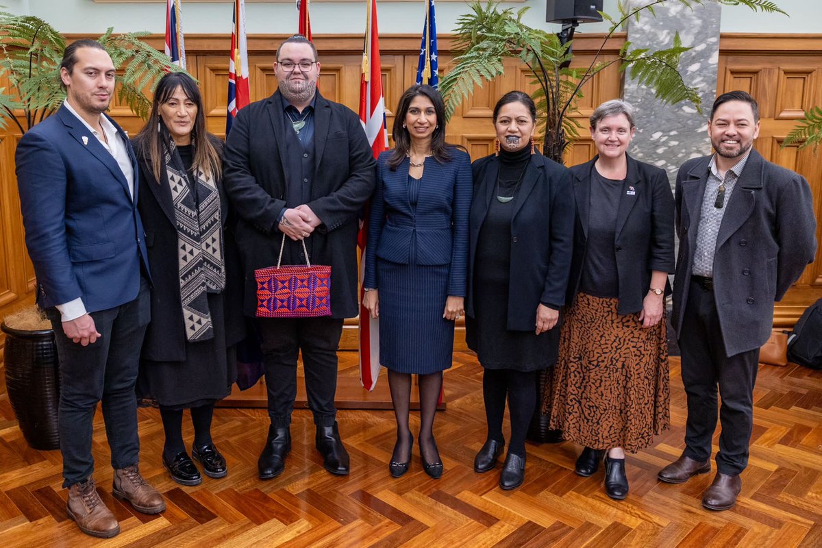 Great to have Home Secretary ⁦<a href="/SuellaBraverman/">Suella Braverman</a>⁩ ⁦<a href="/ukhomeoffice/">Home Office</a>⁩ in 🇳🇿 for the Five Country Ministerial meeting. The Home Secretary and her 🇦🇺 🇨🇦 🇺🇸 counterparts had a wonderful pōwhiri ceremony at ⁦<a href="/NZParliament/">NZ Parliament</a>⁩ to welcome them ⁦<a href="/UKinNZ/">UK in New Zealand</a>⁩