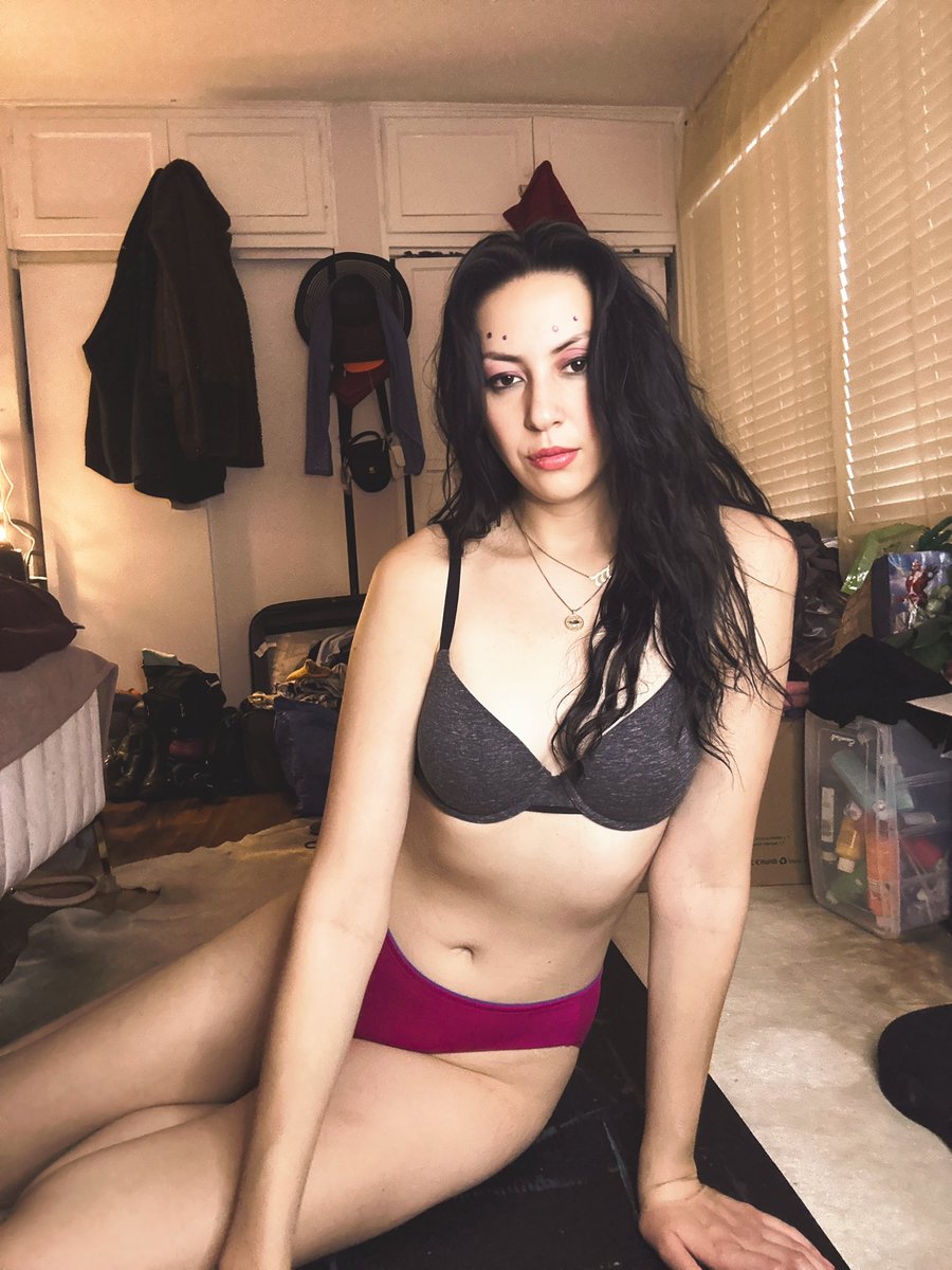 Malia Arrayah on Twitter: "New starts 🌟🤣💛🥰"