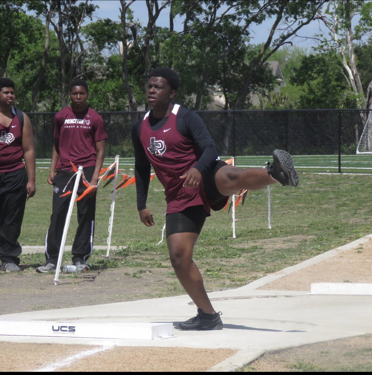 As a incoming senior i am 100% open for recruitment 43.3 in shotput #trackandfield #HBCUtrack #recruit #collegetrack #NCAAtrack