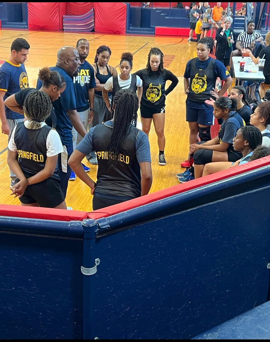 Good day today at Norwood Hs girls played amazing, and stayed locked in!! So far we’re on a 12th game winning streak😤🫶🏽