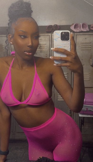 Kali’s pics and videos