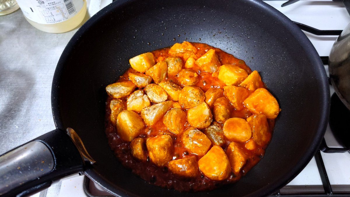 エビチリソースでチリポテトを作ってみました！！お酒にも米にも合う感じ！！うまい！！！#おうちごはん　#料理好きな人と繋がりたい https://t.co/0BXKinBMwt