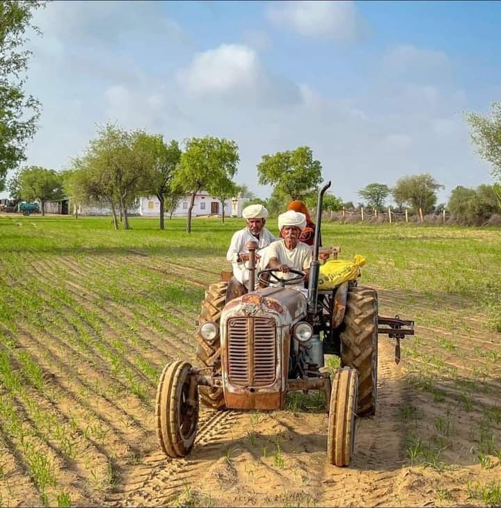 देश के अन्नदाता की एक ख़ूबसूरत तस्वीर❤️
#जोहार जिंदाबाद किसानी 
#किसान
#ERCP_हक_हमारा
#ERCP_नेशनल_प्रोजेक्ट_बनाओ
 #महाराष्ट्र_फर्जी_ST_हटाओ
#We_Are_Against_UCC
