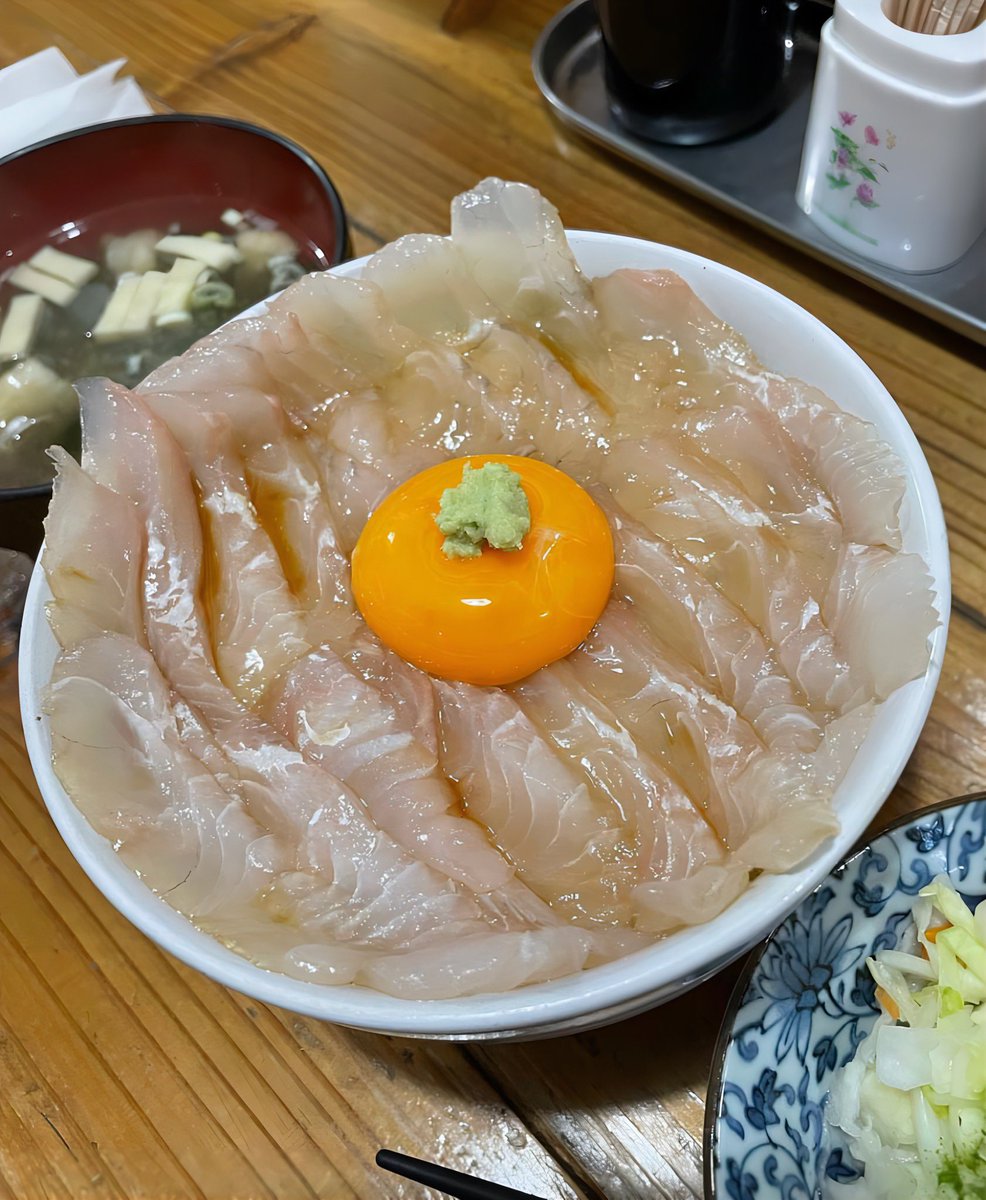 お昼ランチ💓
ヒラメ丼💫💫