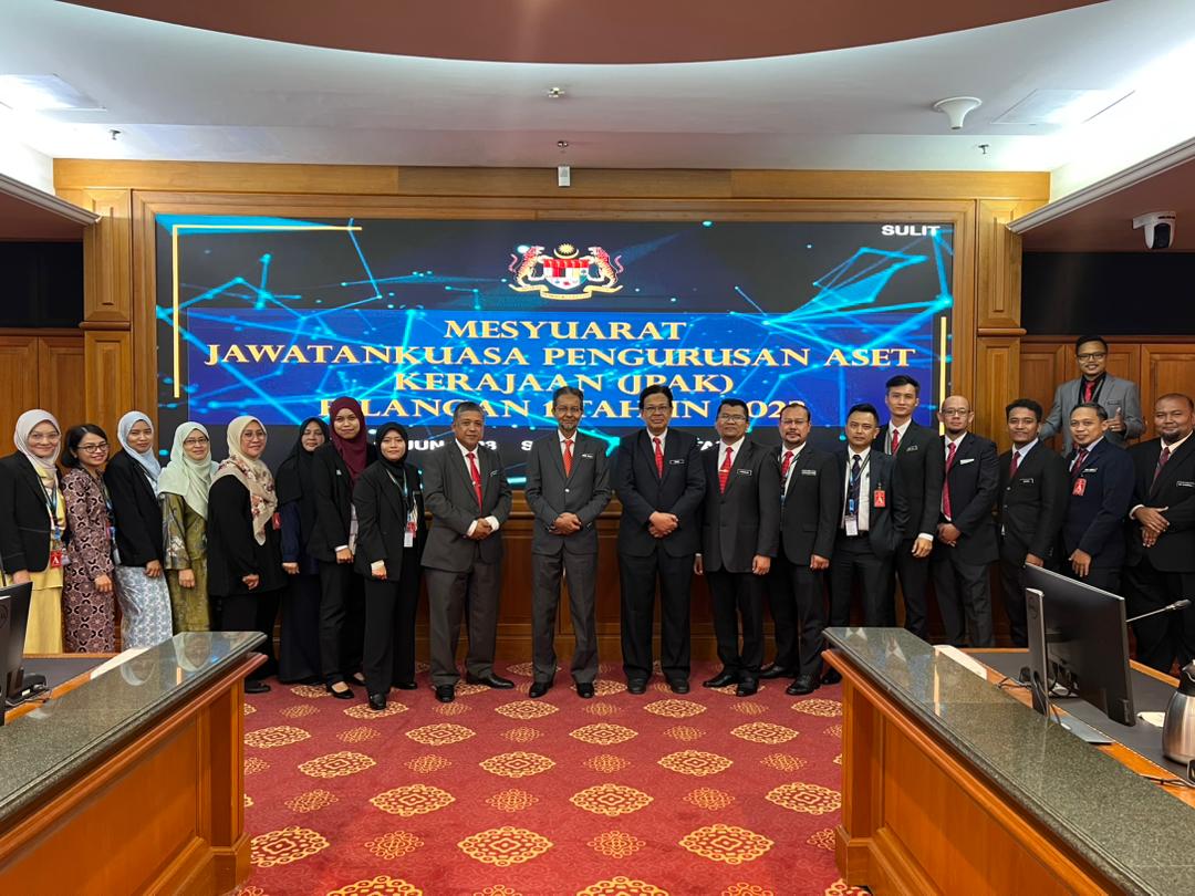 Mesy JPAK Bil.1 Thn 2023 dipengerusikan oleh YBhg Tan Sri Dato' Seri KSN pada 27/6/2023 jam 2.30ptg secara hibrid bersama semua Ahli JPAK di Pej KSN, JPM Putrajaya telah diadakan dengan jayanya melibatkan kelulusan terhadap pengesyoran 3 Kertas Pertimbangan &amp; 3 Kertas Pemakluman.