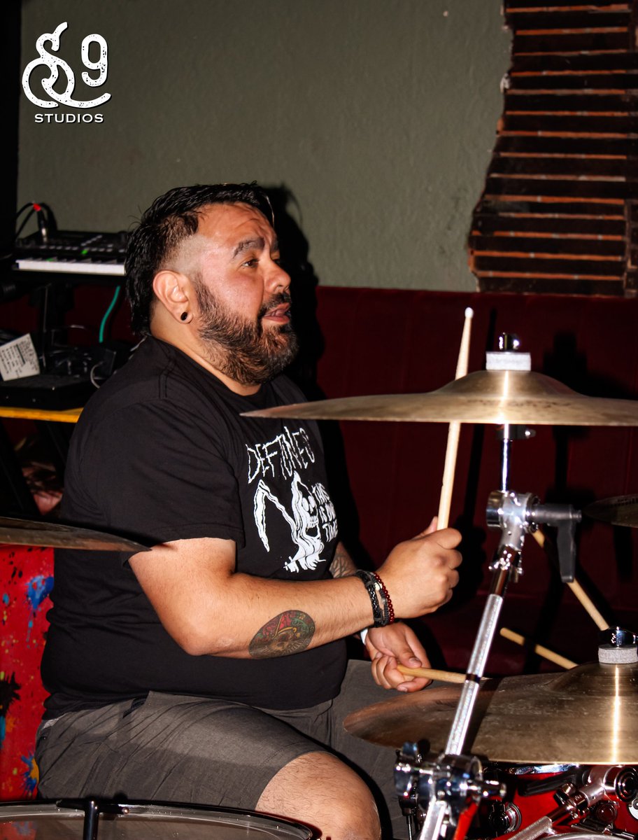 Band: @hotshotkix.x.x
🥁: @choko399
Event: 04-17-2023
Location: @mona_bar_of_modern_art
#saturninestudios #canon #band #bandpic #event #mona #monabar #music #localband #localartist #localtalent #hotshotkixxx #drum #drummer