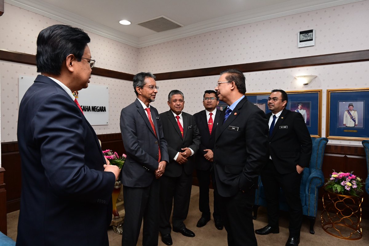 bppacpab's tweet photo. Mesyuarat ini turut dihadiri oleh YBhg Datuk Dr SUSK dan Pengawai Khas KSN. Manakala JKR selaku Urus Setia JPAK, dihadiri oleh YBhg Datuk KPKR, YBhg Dato' PK CPAB, YBrs Pengarah BPPA bersama pegawai JKR. 

#AsetNegaraAmanahBersama
@JKRMalaysia
@mdbppa https://t.co/oPvkVpfovz