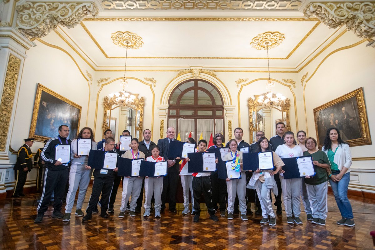 ¡PREMIAMOS A EXTRAORDINARIOS ATLETAS! 🏆🥇
En una importante ceremonia, la #MML liderada por el alcalde <a href="/rlopezaliaga1/">Rafael López Aliaga</a> premió y reconoció a nuestros deportistas con discapacidad intelectual que representaron al Perú en los Juegos Mundiales de las Olimpiadas Especiales de Berlín.