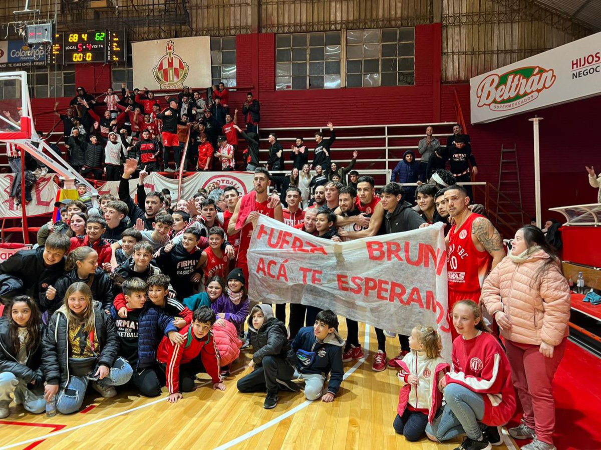 FirmatFBC_'s tweet photo. ADENTRO EL PRIMER JUEGO 💪🏽🐔🇦🇹

El equipo de Marcelo Roig se impuso ante Centenario por 68 a 62 en el primer juego de las semifinales.

El viernes viajamos a Venado Tuerto.

VAMOS LOS ROJOS!🇦🇹 https://t.co/zQ6ziFSbJl