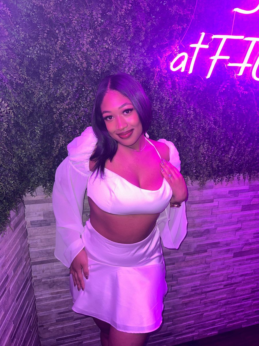 _estefaaa's tweet image. last weekend👼🏽