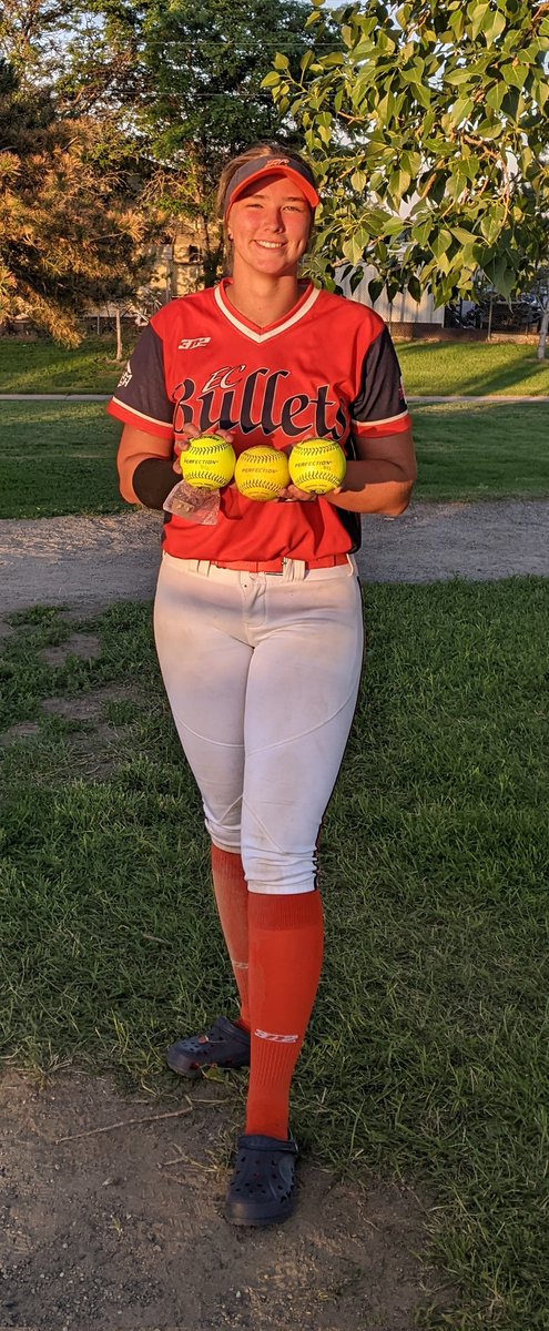 EC Bullets Schnute/Bilz 16u (@ec05bilz) on Twitter photo Bombs away at <a href="/COSparkFire/">CO 4th of July</a>
<a href="/rquinnelly77/">Rachel Quinnelly</a> 3 Run💣
<a href="/DeguireKatelyn/">Katelyn Deguire</a> solo 💣
<a href="/LhpMac/">LHP_Mac.North</a> 3 run 💣
<a href="/EmmaSimon2024/">Emma Simon</a> GRAND SLAM 💣
That puts Mack at 3HR in one day, 2 from the All star Games and 1 with us 👀💣💣💣
Let's keep it rolling ladies.
<a href="/CSUBucsSoftball/">Charleston Southern Softball</a> <a href="/BC_Softball/">BC Softball 🥎</a> Bombs away at <a href="/COSparkFire/">CO 4th of July</a>
<a href="/rquinnelly77/">Rachel Quinnelly</a> 3 Run💣
<a href="/DeguireKatelyn/">Katelyn Deguire</a> solo 💣
<a href="/LhpMac/">LHP_Mac.North</a> 3 run 💣
<a href="/EmmaSimon2024/">Emma Simon</a> GRAND SLAM 💣
That puts Mack at 3HR in one day, 2 from the All star Games and 1 with us 👀💣💣💣
Let's keep it rolling ladies.
<a href="/CSUBucsSoftball/">Charleston Southern Softball</a> <a href="/BC_Softball/">BC Softball 🥎</a>