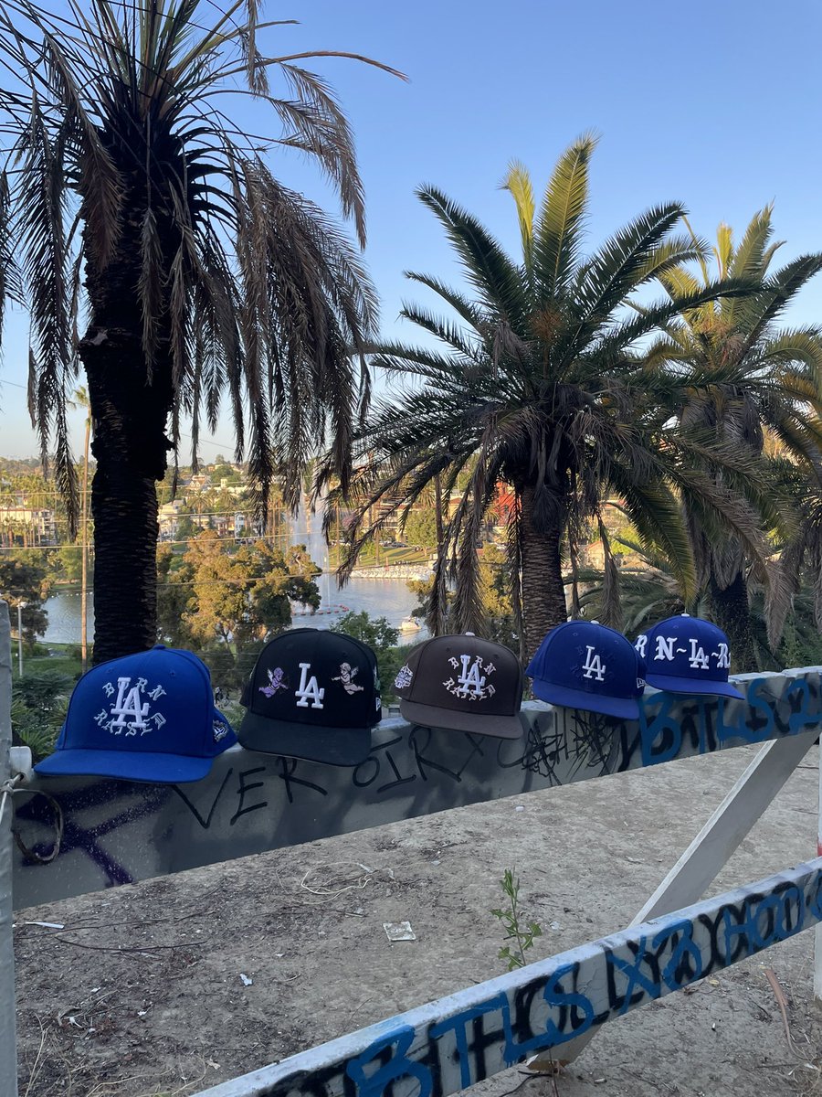 8raymond6's tweet photo. For the 🐐 https://t.co/icWqB9tKY4