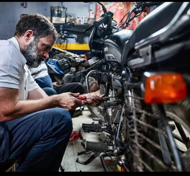 sunilkaychira's tweet photo. Heard that the Congress spanner is expensive.  Totally tightened.  Anyway, everything will be resolved in the future 😁
#pappujokes https://t.co/uJ52gABUEs