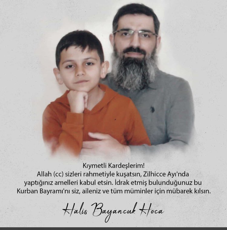 KahramanInan06's tweet photo. Değerli Hocam, ellerinizden öper sizin ve ailenizinde  bayramı mübarek olsun. Rabbim en kısa zamanda sizi ailenize ve biz sevdiklerinize  kavuşturur inş. https://t.co/ywtOHytT4J