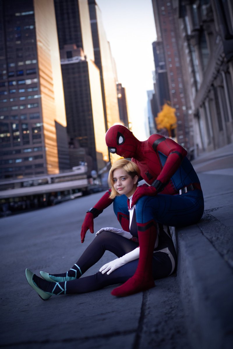 CosplaysLala17's tweet photo. 🤍❤ #gwenstacy #Spiderman #multiverso #SpiderVerse #NewYorkCity #gwen #SpiderWoman https://t.co/7tPxwQ049K