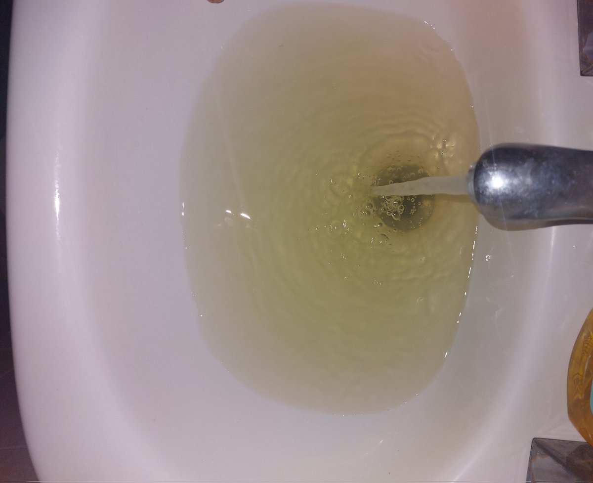 G03Guzman's tweet photo. @luisabinader @RaquelPenaVice @INAPAGOB @warnaudbisono @raquelarbaje el agua potable de Mao tiene varios día llegando turbia y aveces con mal olor favor poner atención. https://t.co/VqXx1Sdea4