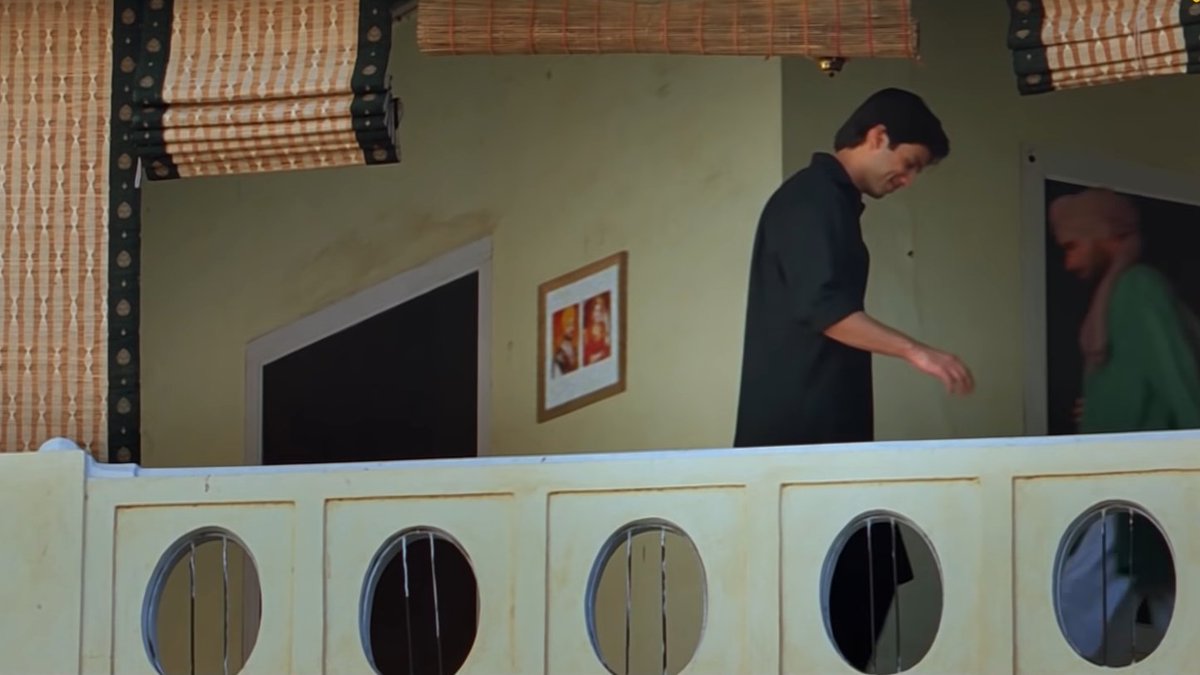 theIunchbox's tweet photo. shahid kapoor and kareena kapoor in jab we met (2007) https://t.co/jxvVX0oxB3