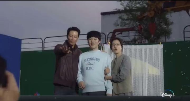 KIM'S FAMILY 💥😭

#joinsung 
#HanHyoJoo 
#leejoengha 
#조인성
#한효주
#이정하 
#movingkdrama