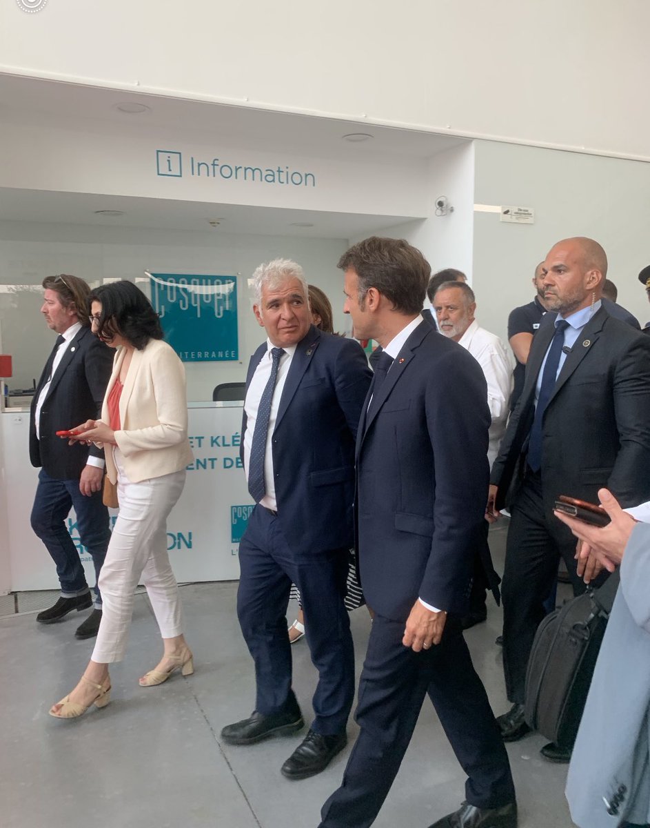 Un échange direct, constructif et exigeant. Une nécessité pour réussir la transition écologique et énergétique en France et dans <a href="/MaRegionSud/">Région Sud</a> avec <a href="/RenaudMuselier/">Renaud Muselier</a> <a href="/EmmanuelMacron/">Emmanuel Macron</a> <a href="/Elysee/">Élysée</a> 🐟🌳🦈🐬⚓️#décarbonations #ecologie