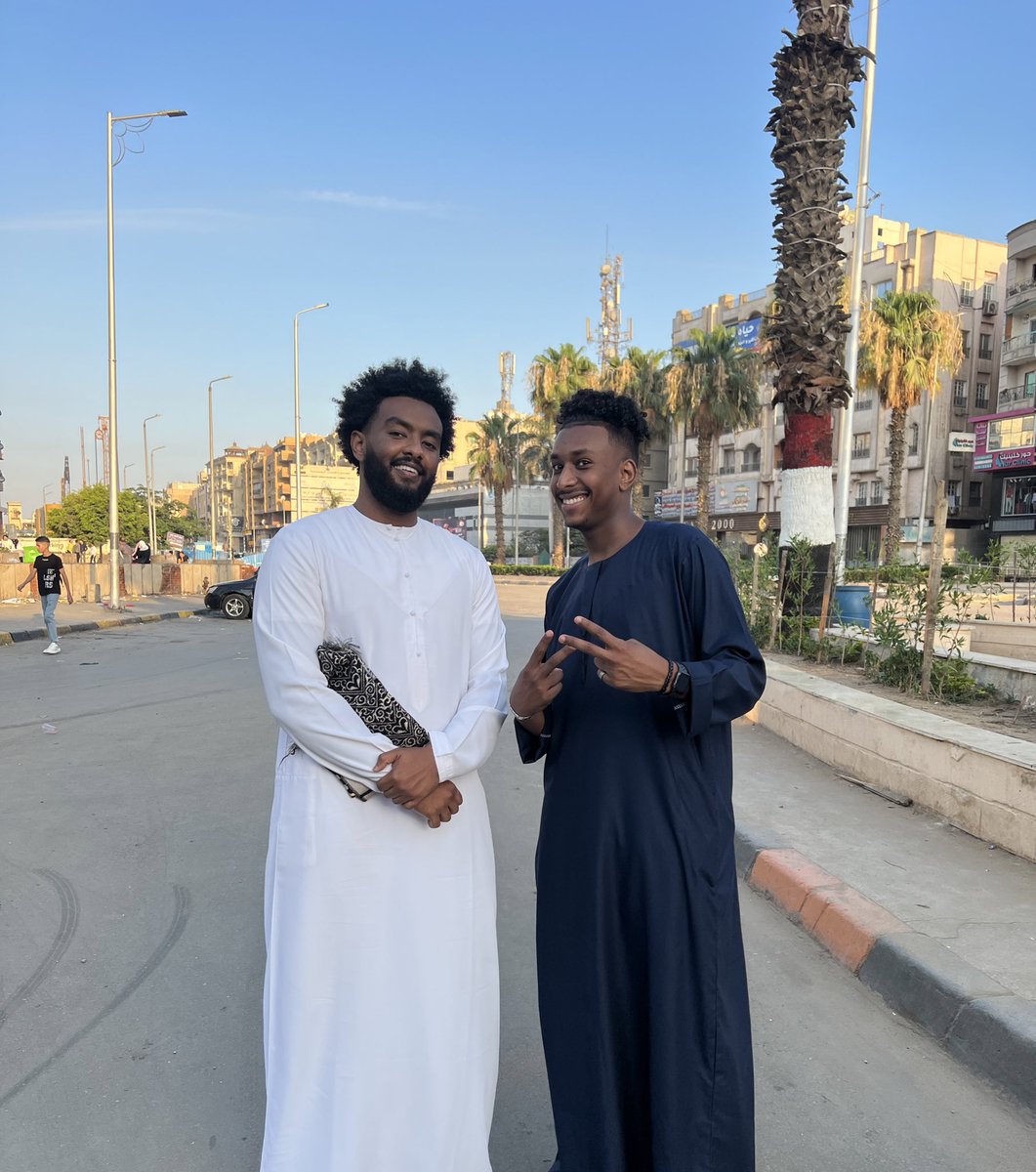 كل سنه وانتو طيبين ❤️✨