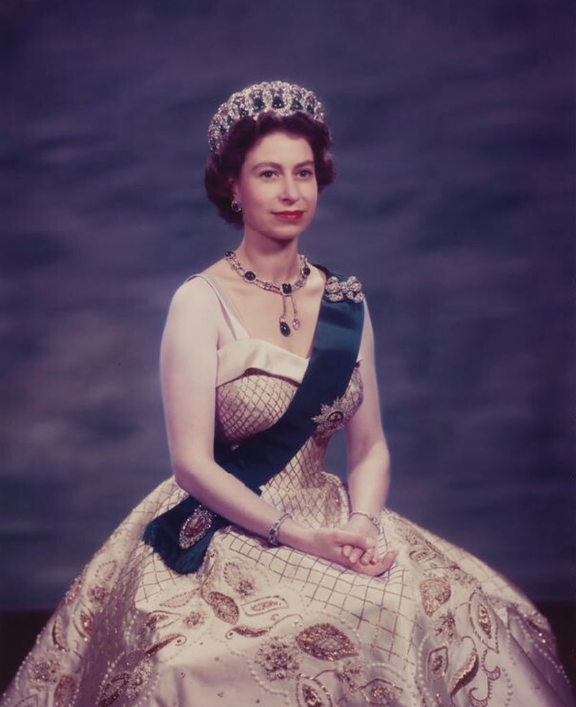 Portrait of Queen Elizabeth II by Baron Studios, 1956. 

#QueenElizabethII