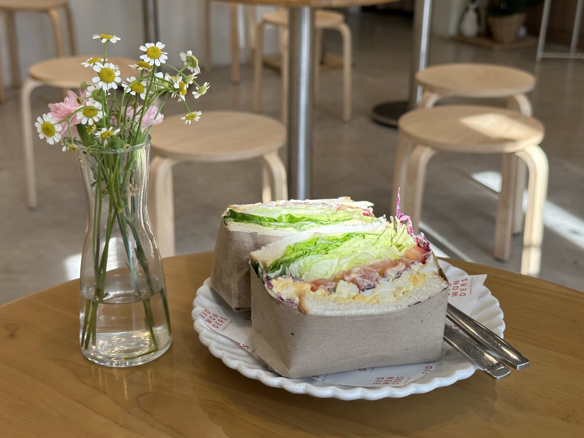 salmOrn_glasses's tweet photo. ได้กิน sandwich ร้านนี้แล้ว😍
อร่อยมากกกกก แบบมากกกกกกกกกกก🫶🏻
เครื่องดื่มก็คืออร่อยเหมือนเดิมเลอ🤩

มาร้านนี้แล้วก็คิดถึงทุกคนนาจา🥹

#EverydayWonders #GwinCoffee
#Cafe #Block28 https://t.co/VrcIdUAPoR