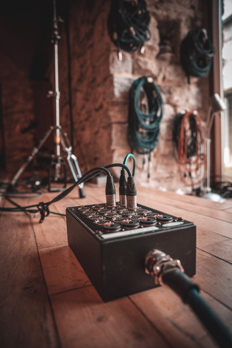 HellfireStudio's tweet image. Connectivity!

#connectivity #audioconnector #stagebox #ireland #musicstudıo #recordingartist #musicproducer #producer #studiolife #singer #sound #recording #musicstudio #songwriter #musician #studio #audioengineer #mixing #homestudio #producerlife #protools #audio #artist