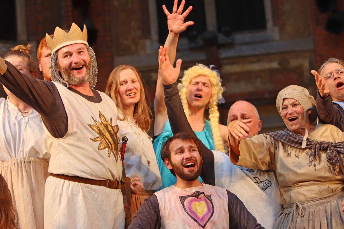 Ganz großes Mittelalter! Heute und morgen zeigen wir wieder »Spamalot« mit extra viel schrägem Humor. Aufführungen Mi, 28.6. und Do, 29.6. jeweils 20.00 Uhr.
pauliruine.de/spamalot/
#Dresden #Bühne #Romantik #PestundCholera