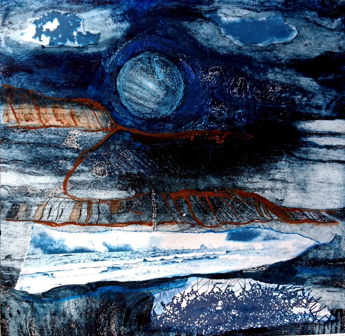 Working with collagraph and chine colle today just like this print called 'Dark Moon Over Water' 
#printmaking #collagraph #moon #moonlight #mysterious #blue #printer #printmaker
#artist #landscape #sky #bluesky #Wednesdayvibe