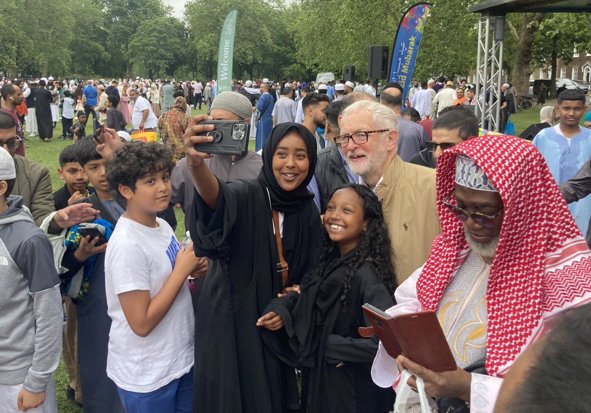 jeremycorbyn's tweet image. Wonderful to join friends and neighbours in Islington this morning to celebrate Eid Al Adha.

Let’s all embrace the values of generosity, unity and compassion that define this blessed day. 

Eid Mubarak!