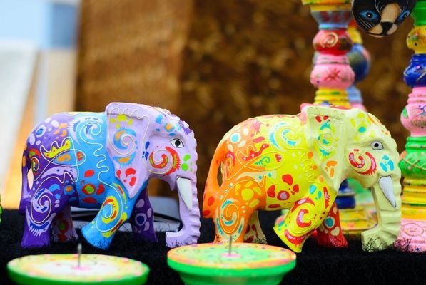 Indian handicraft industry expected to see a 6-8% decline this fiscal year. Read more: woodzon.com/indian-handicr…

#handicrafts #handicrafted #handicraftshop #handicraftsofindia #handicraftsmarket