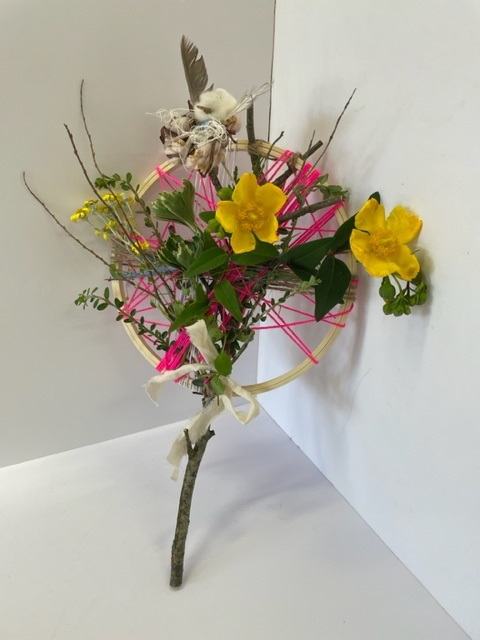 MillaisSchool's tweet photo. Year 10 Textiles students enjoyed a trip to Collyer's College. They learnt about sustainability and the enviromental impact of fashion before participating in a weaving workshop. Materials used were recycled and biodegradable - including flowers they collected themselves. https://t.co/mgwokyzHXR