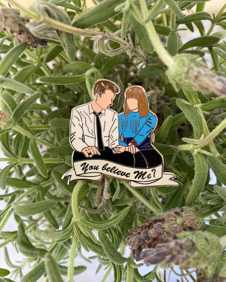 ✨Pin reveal!✨
Inspired by the iconic ⚔️#LockwoodandCo⚔️ scene in episode 4 of the Netflix series, this pin features Lockwood caring for Lucy’s wound 💙🖤 #SaveLockwoodandCo #enamelpin #pincollector
