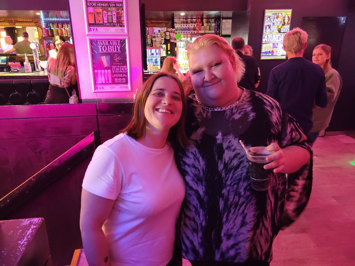 VIYproject's tweet photo. Supporting our young @PrincesTrust volunteer, Karma, into a work placement in a queer-safe nightclub in #Manchester - that's a special #SomethingConstructive to us.
Thanks to our wonderful Gemma helping with this opportunity!
Gemma's story: https://t.co/JuKoCX0BZm
#pridemonth https://t.co/GhVR0zWlwR